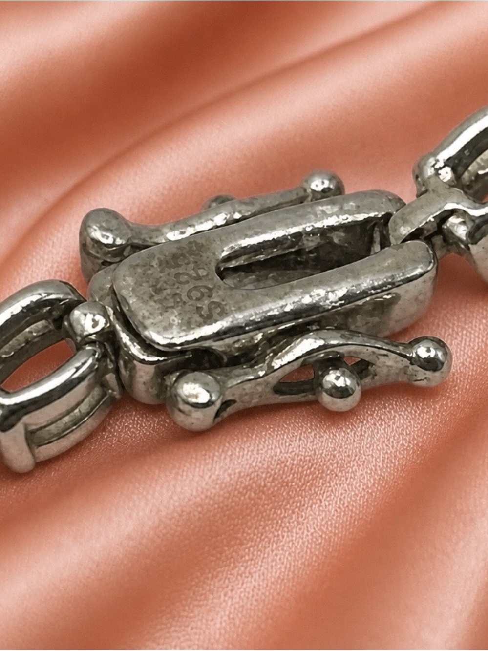 Genuine 13.5ctw Iolite tennis bracelet set in rhodium over S925. 7” long. NEW! - Picture 8 of 8